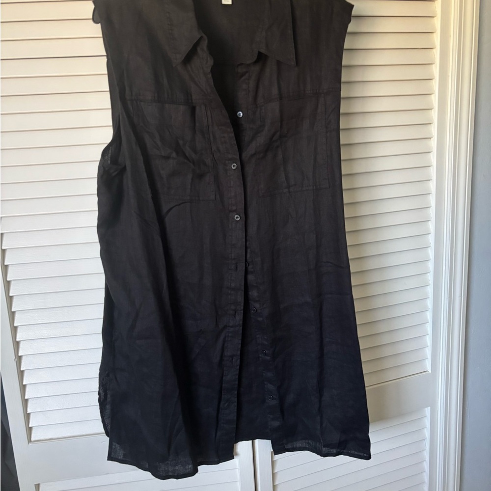 Black Linen Sleeveless Button-Up Top